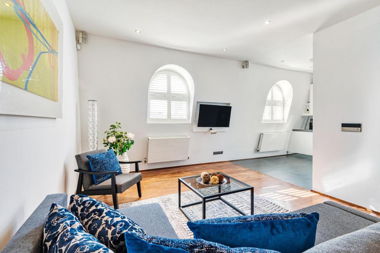 Modernized South Kensington Apartments 런던 외부 사진
