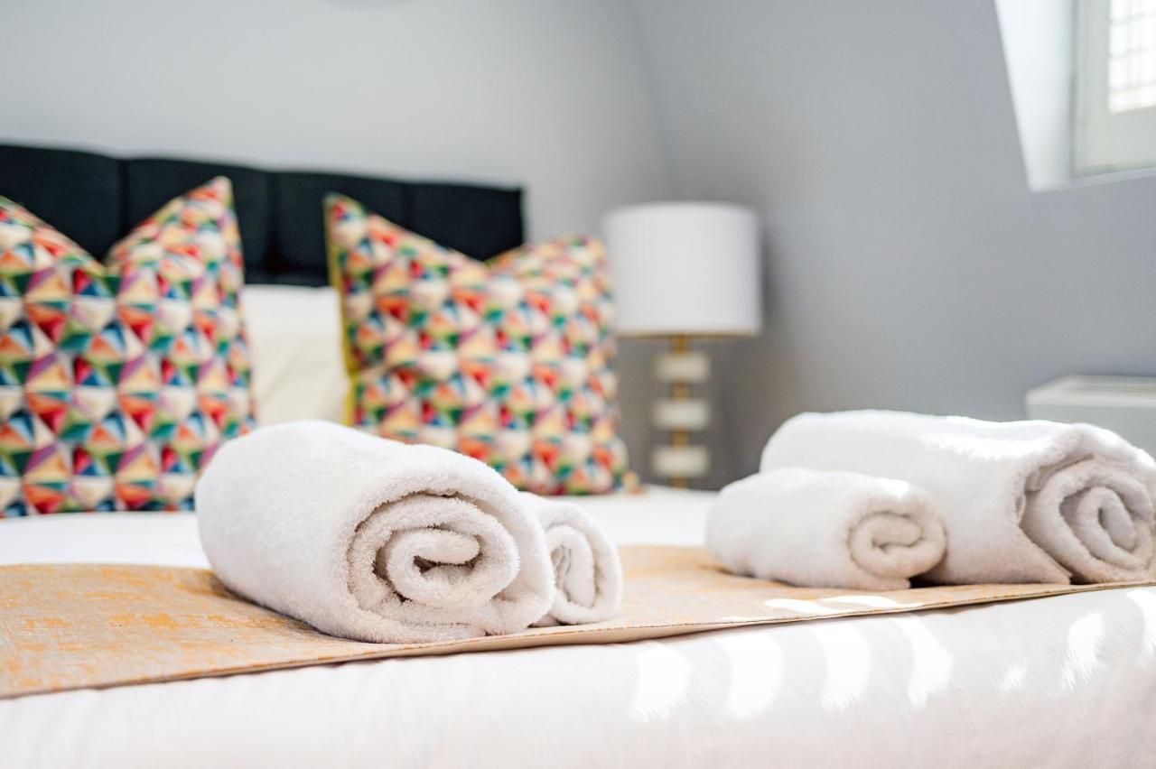 Modernized South Kensington Apartments 런던 외부 사진