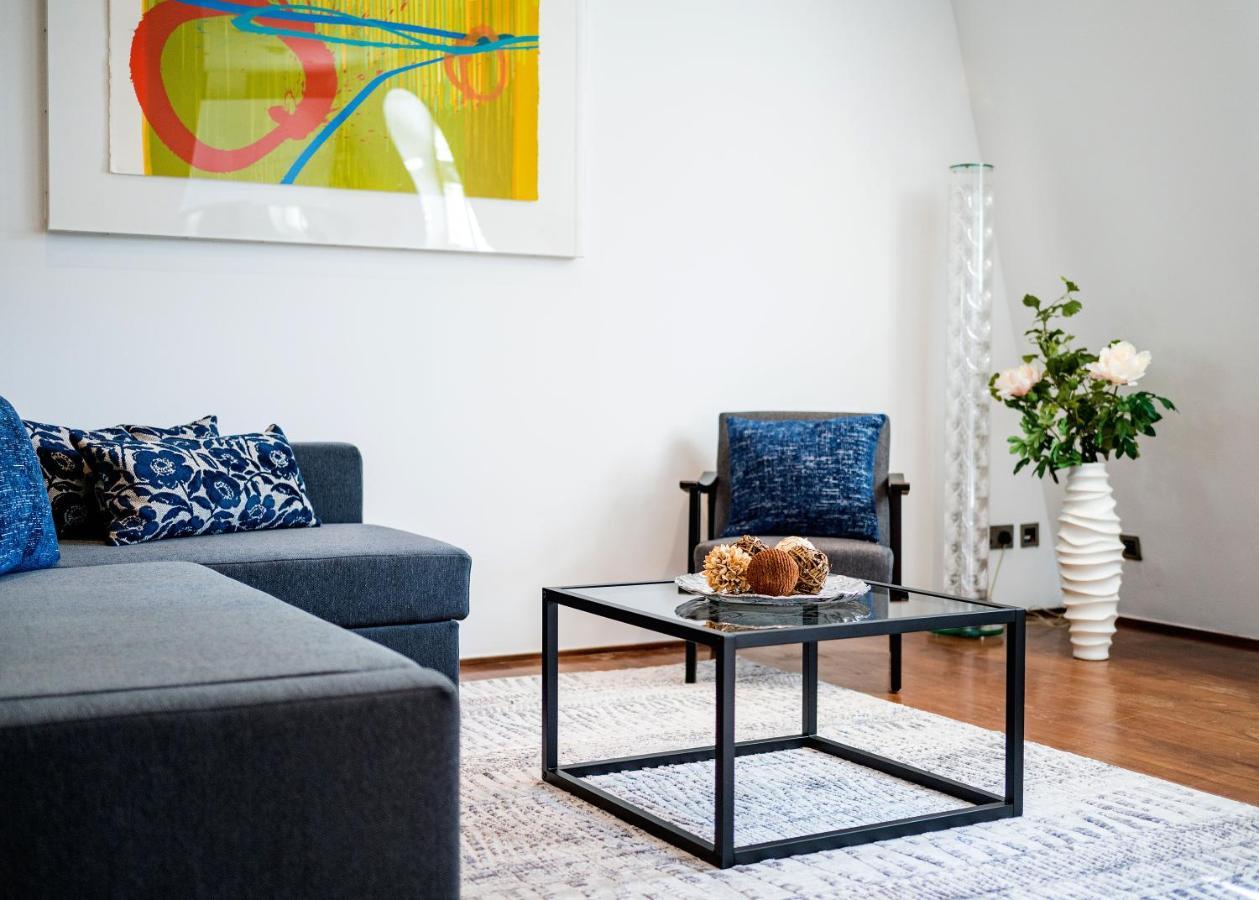 Modernized South Kensington Apartments 런던 외부 사진