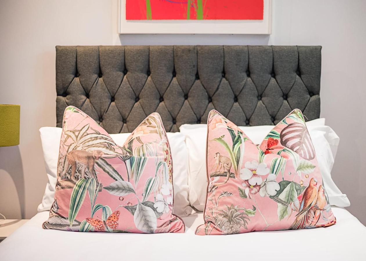 Modernized South Kensington Apartments 런던 외부 사진