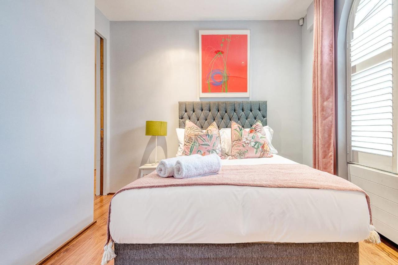 Modernized South Kensington Apartments 런던 외부 사진