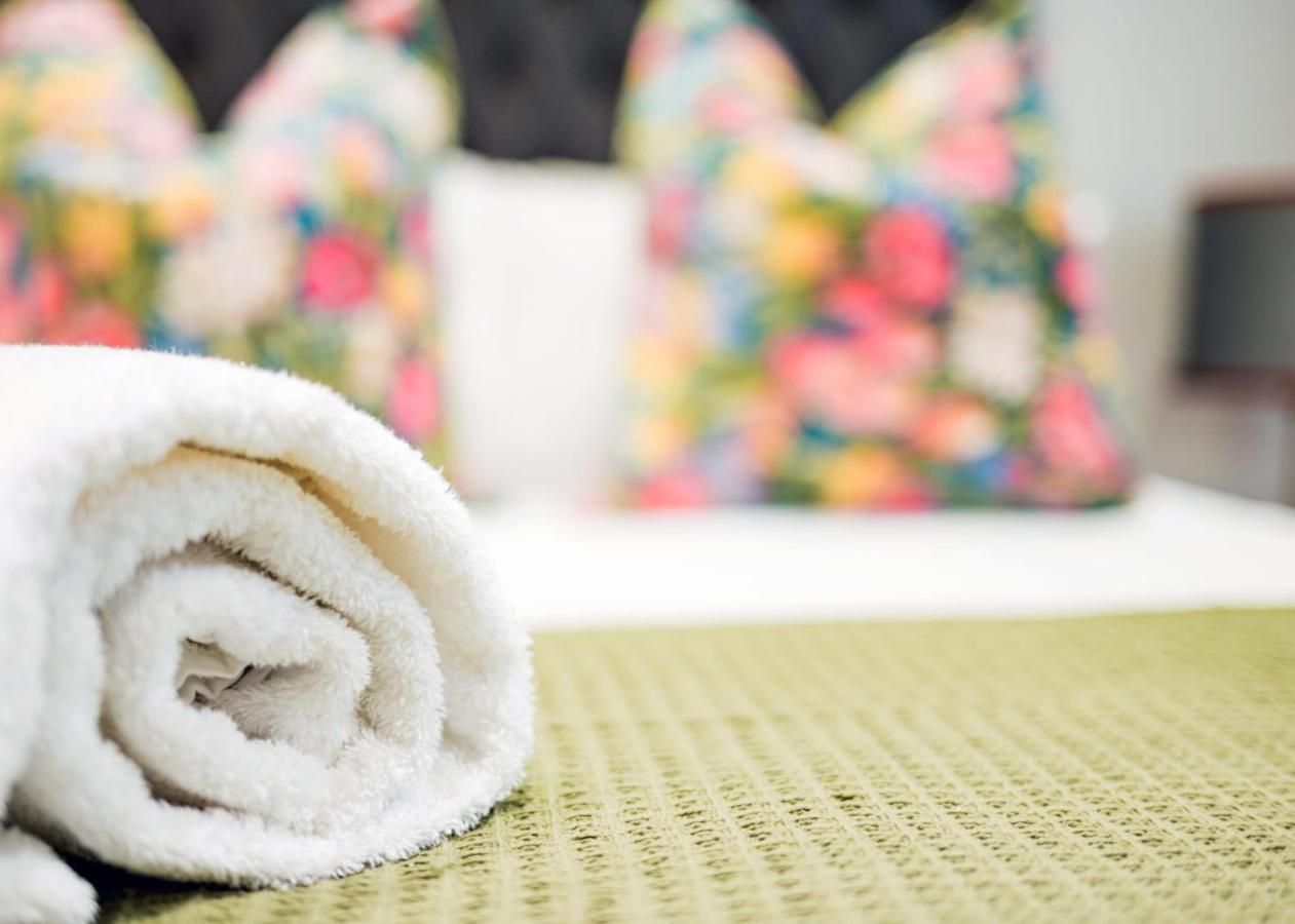Modernized South Kensington Apartments 런던 외부 사진