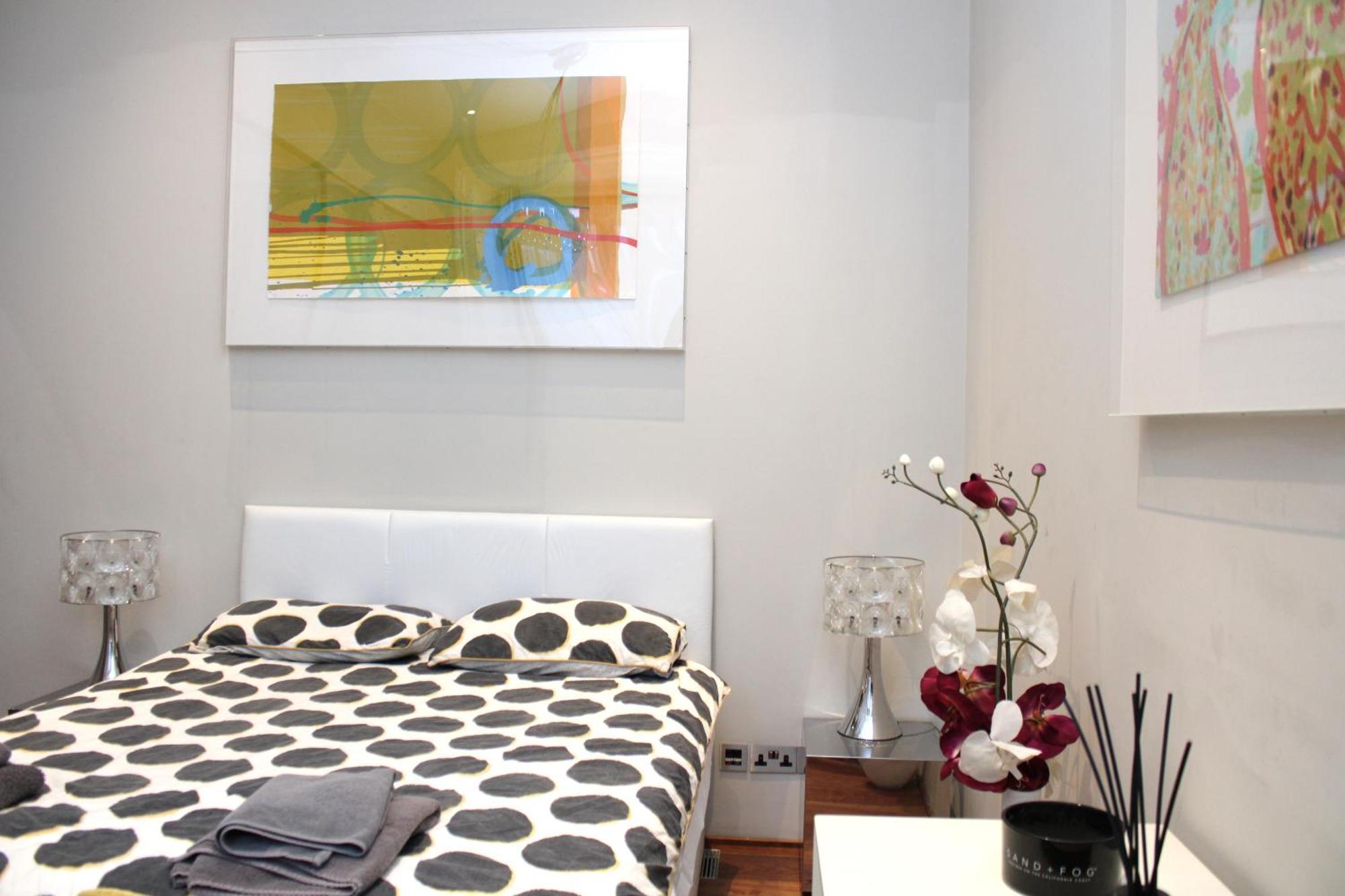 Modernized South Kensington Apartments 런던 외부 사진