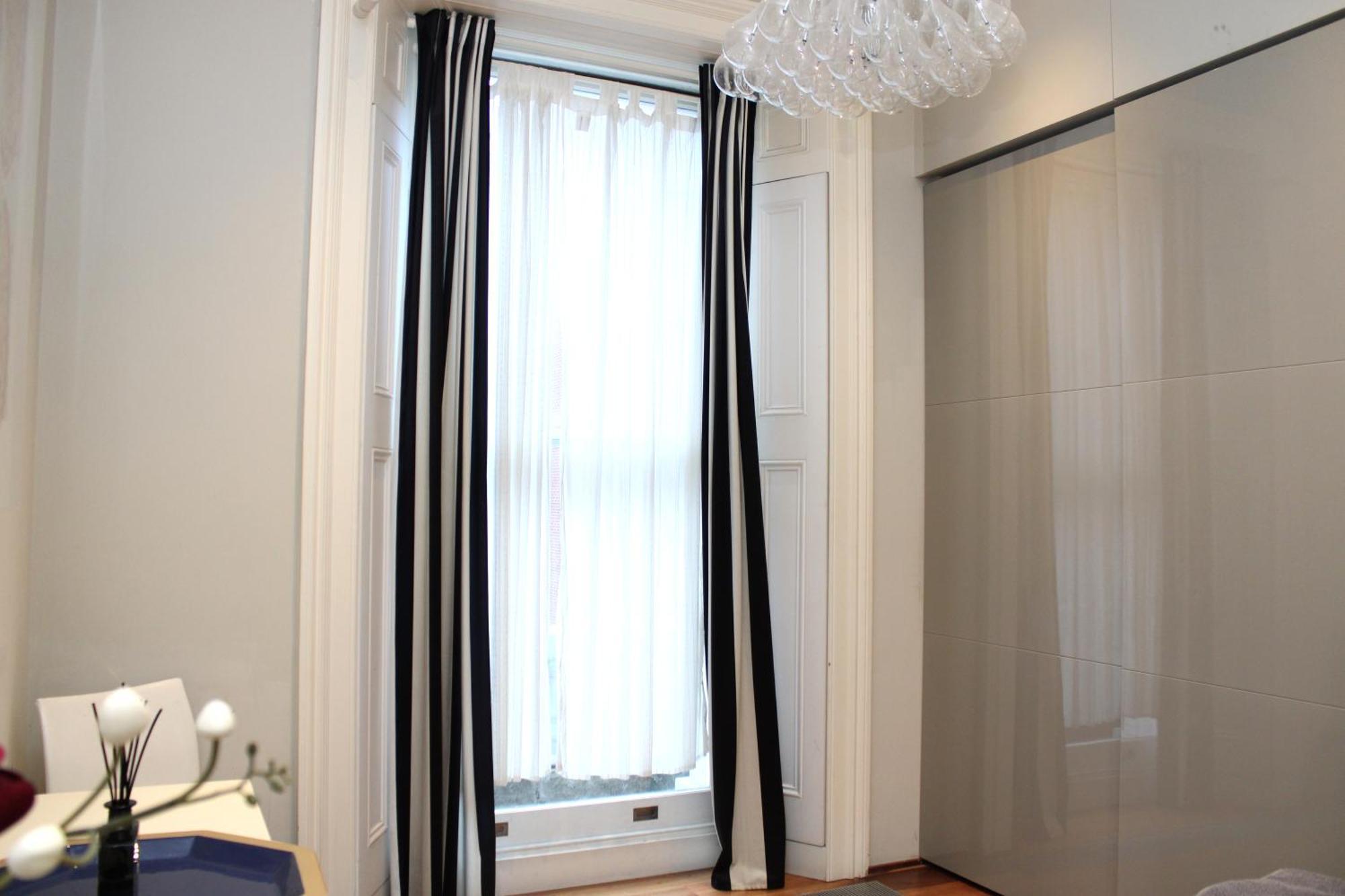 Modernized South Kensington Apartments 런던 외부 사진