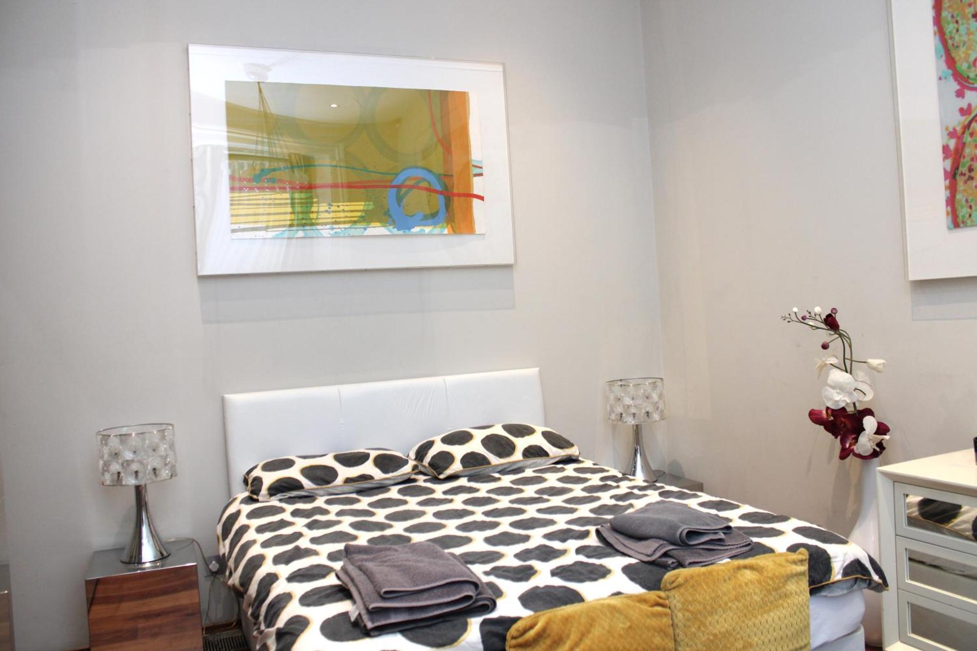 Modernized South Kensington Apartments 런던 외부 사진